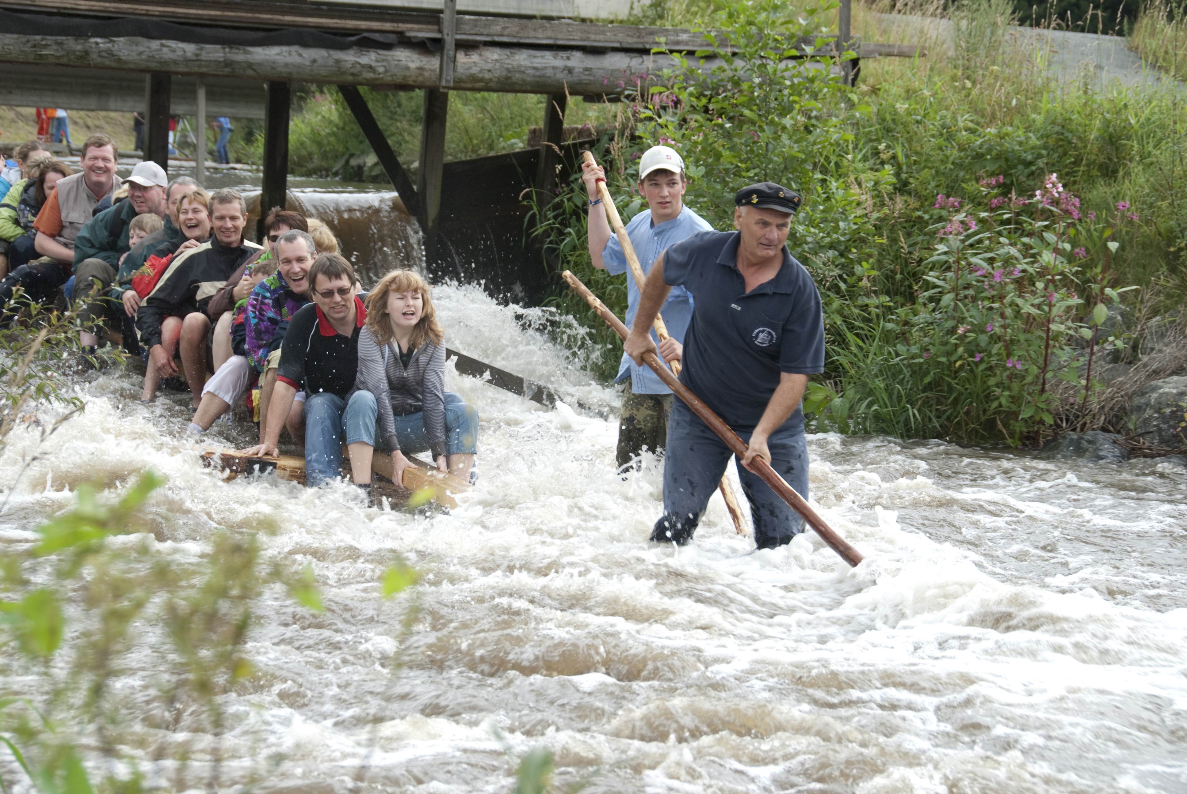 Floßfahrt auf der Wilden Rodach Floßfahrt auf der Wilden Rodach