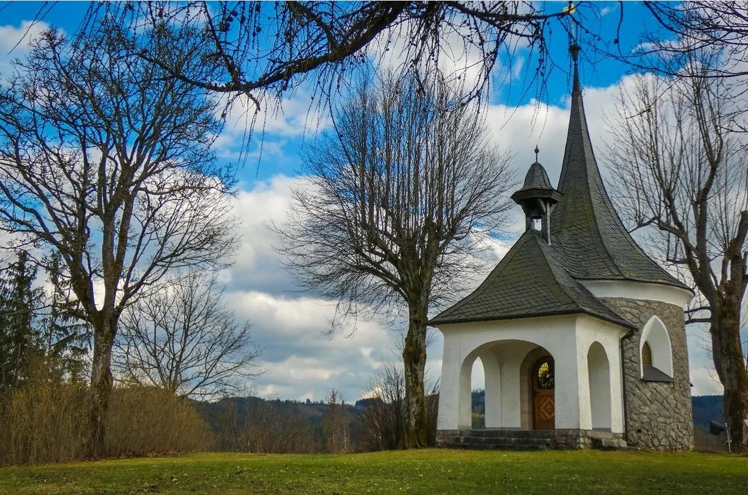 Schloßbergkapelle Wallenfels, Foto von Kathrin Schilt, 8. Platz im Wettbewerb Leider haben wir keinen Alternativtext zu diesem Bild, aber wir arbeiten daran.